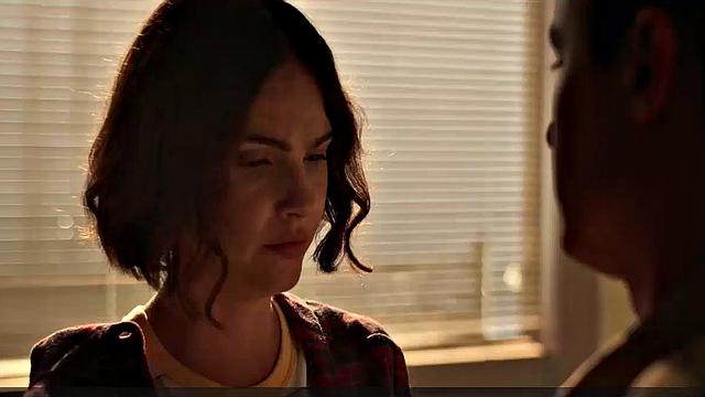 Kinky celebrity Crystal Reed strips down and shows off her naked butt