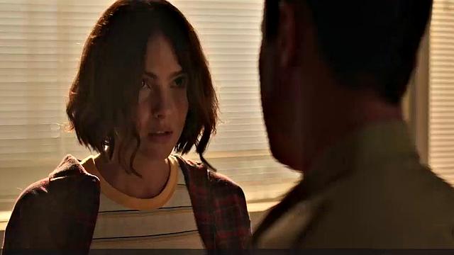 Kinky celebrity Crystal Reed strips down and shows off her naked butt