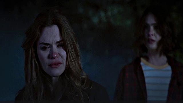 Kinky celebrity Crystal Reed strips down and shows off her naked butt