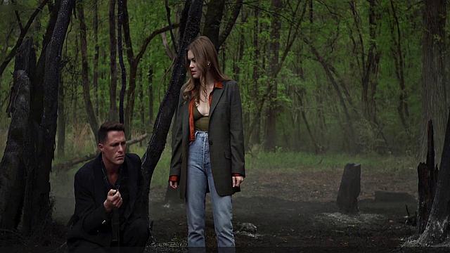 Kinky celebrity Crystal Reed strips down and shows off her naked butt