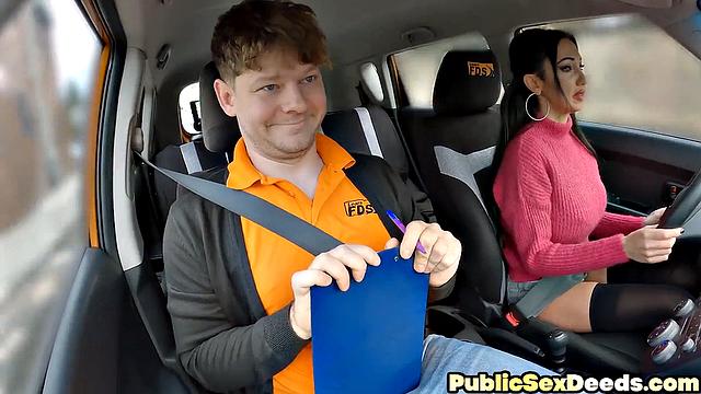 Big-titted cougar learns cockriding