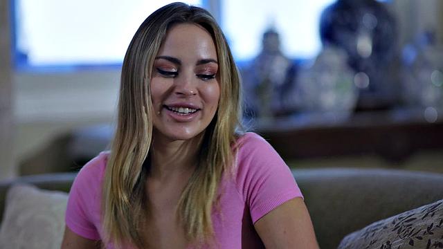 Sapphic 21yo gal with petitr body rims and licks her GF