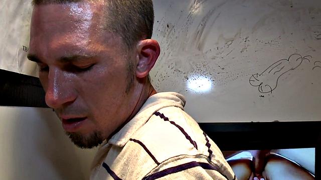 Straight amateur caught at gloryhole
