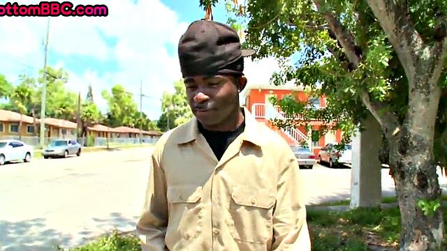 Picked up ebony riding cock outdoor after blowjob