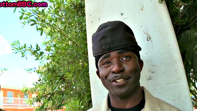 Picked up ebony riding cock outdoor after blowjob