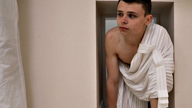 Мормон сосет и получает по полной в храме