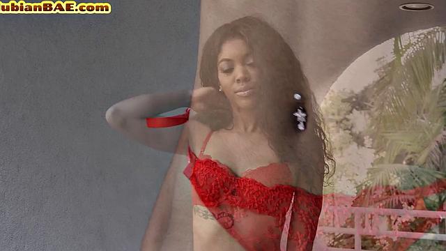 Pierced ebony babe enjoys ride after deepthroat