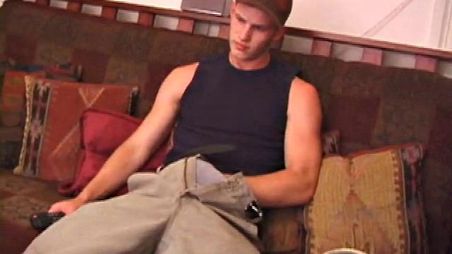 Kyler has been waiting for his big debut. A hot mid-westerner, the young man works construction and skates at the job site in the evenings. After working all day long and boarding, Kyler needs to unwind with a little personal time.