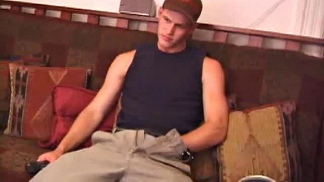 Kyler has been waiting for his big debut. A hot mid-westerner, the young man works construction and skates at the job site in the evenings. After working all day long and boarding, Kyler needs to unwind with a little personal time.