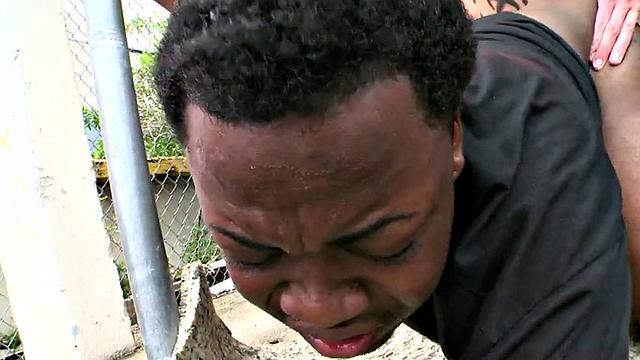 A tattooed ebony amateur deepthroat and get her ass drilled in public by a stranger