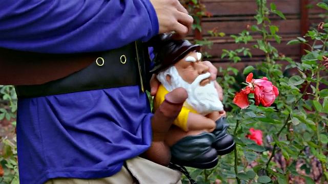 Curvy cougar enjoys riding before missionary sex