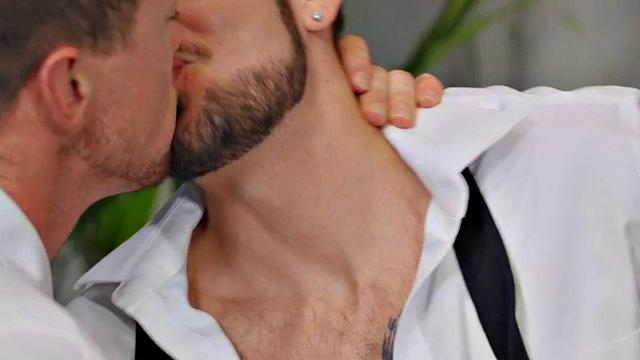 Bisexual orgy babes with pierced nipples get fucked