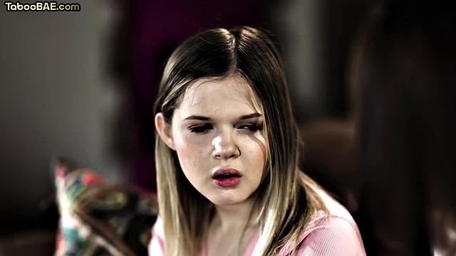 21yo lesbian pussyfingered by MILF