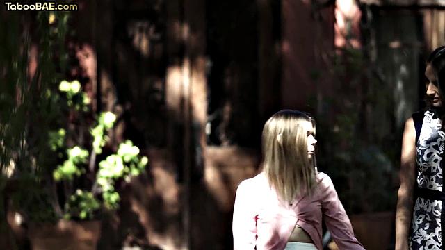 21yo lesbian pussyfingered by MILF