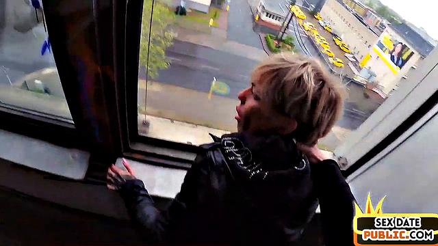 немецкая тату milf забила на публику и получила pov по полной