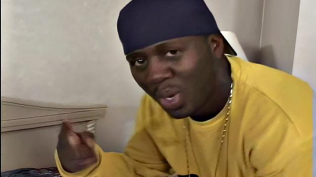 Пышная зрелая Shannon Monroe принимает грубый секс и заливку спермой на лицо в групповом замесе с черными членами.