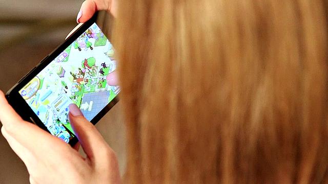 Flat Teen Kasey Cole Gets Facial From Her Teacher