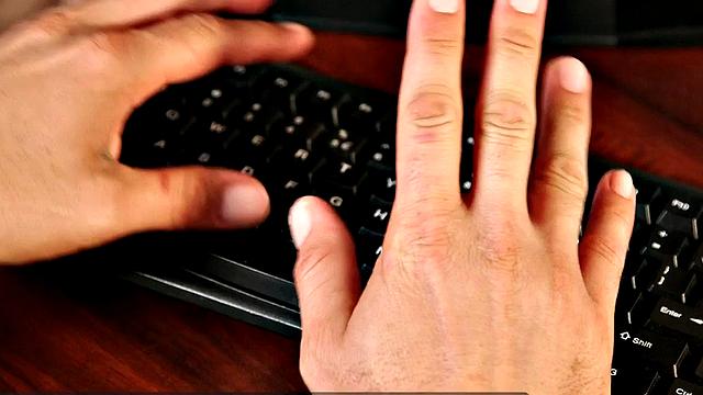 худенькая кейси коул дразнит учителя и ловит сперму на лицо