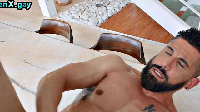 Manly jock barebacks deepthroating guy in ass at home