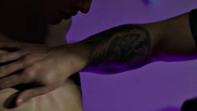 Дэдди Рэй жарит Томаса по полной, гандоны не в моде