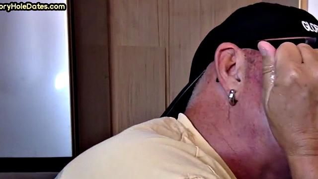 Gloryhole blowjob: Daddy sucks penis with his greedy mouth