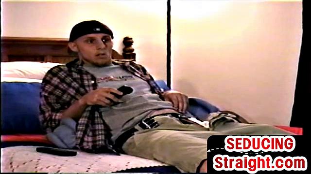 Hairy cock amateur guy gets sucked by gaydaddy