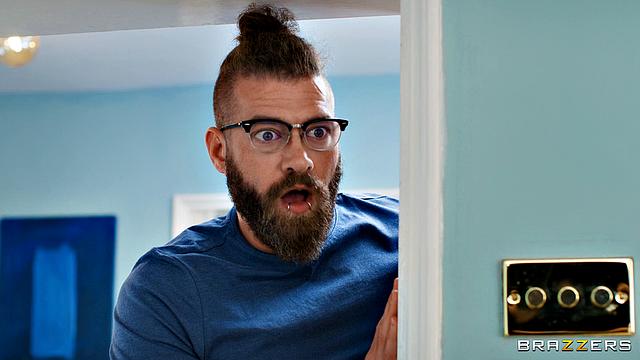 Wild Cosplaying Hottie