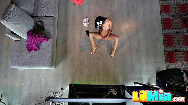 Mia Fingering Pussy Filming on Top