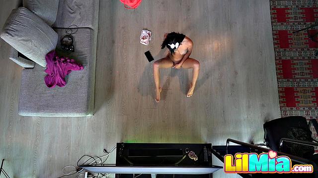 Mia Fingering Pussy Filming on Top