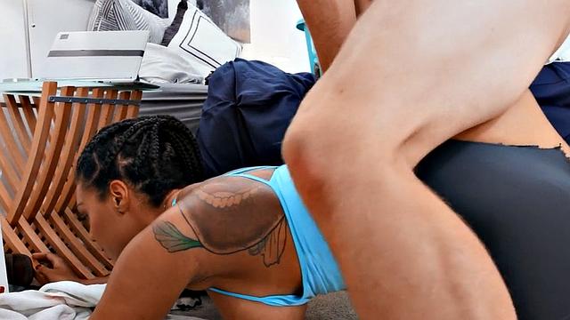 Bigbooty babes rawfucked and deepthroating