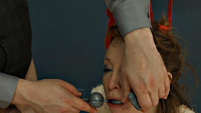 Mouth Skater chick dominated by dildo