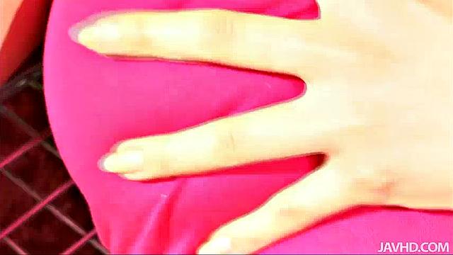 爆乳倖田るりちゃんのオナニープレイ