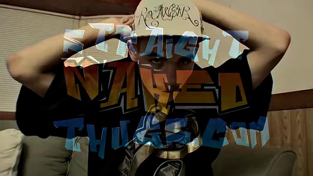 18-летний симпатичный парень кончает в секс-игрушку - Cash