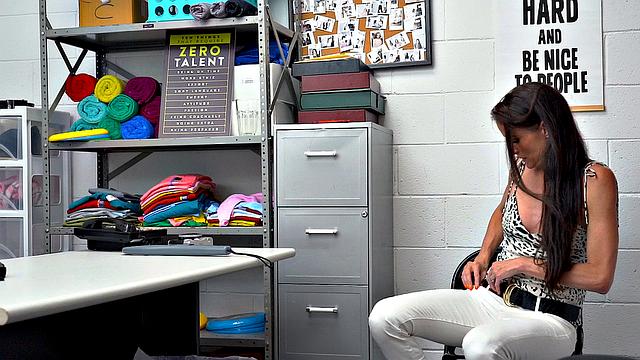 Case No. 36412597 - 'Karen' Show