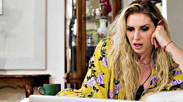 Dyke bae enjoys eating nice pussy while fingering hard