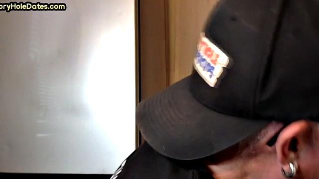 Glory home amateur date with a DILF who knows how to suck cock