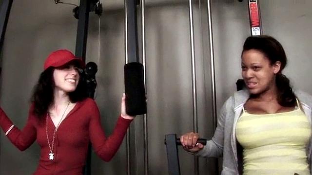 Petite gym slut fucks old man