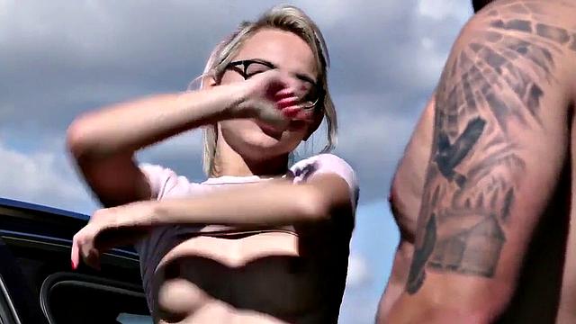 Voyeur femdom babe with boobs seduces wanker outdoor