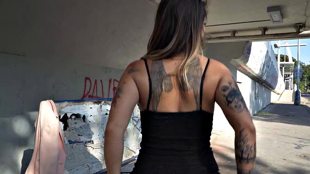 Fooled amateur public sex by agent