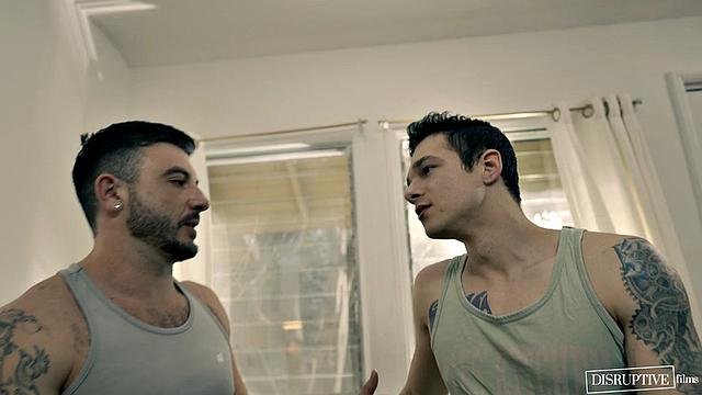 два инфлюенсера доказывают, что они геи, снимая порно