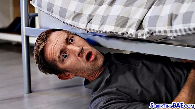 Stunning slut loves deepthroating