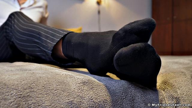 Gregg's Dark Socks &amp;amp; Wide Size 10 Feet - Gregg