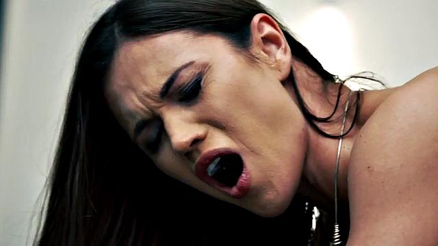 Cummouth office bitch gets fucked in the ass by a horny boss