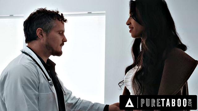 Рейвен Алекса идёт к бывшему врачу ради порции спермы за спиной мужа, а тот не жадничает и всё заливает в неё - куколд бы оценил такой подход!