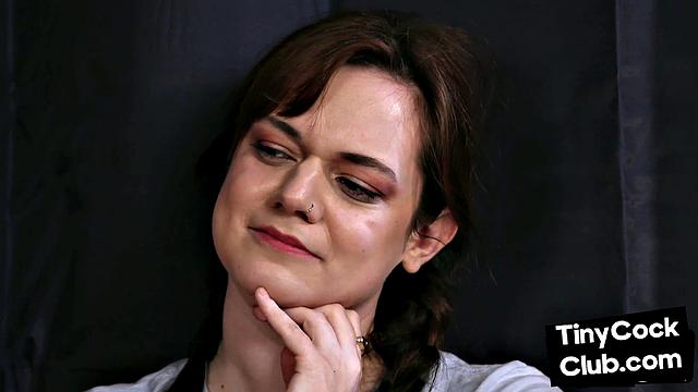 Sweet sexy bae gives small wanking to her teacher