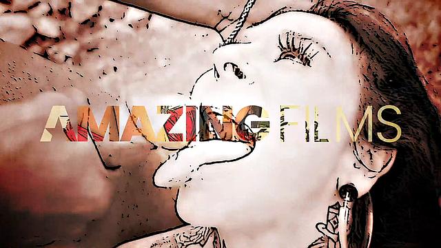 Стефания решила, что коробка - это не предел, когда есть член побольше.