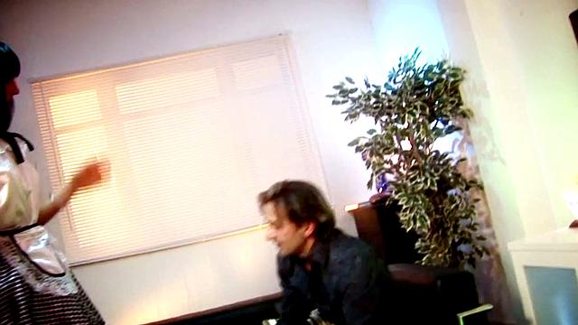 DP Threeway with Maid Sarah Twain