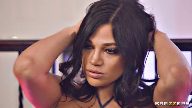 Deep Inside Her Mona