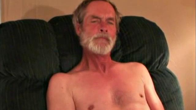 Steve says he loves pussy and likes to drink...at least he's honest! It does seem to be the extent of this guy's life activities. He probably gets a lot more drink than pussy, though.