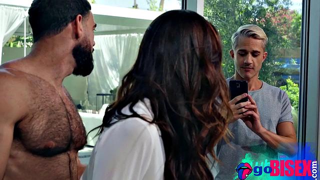 21yo bigtitted babe eaten in bi 3way